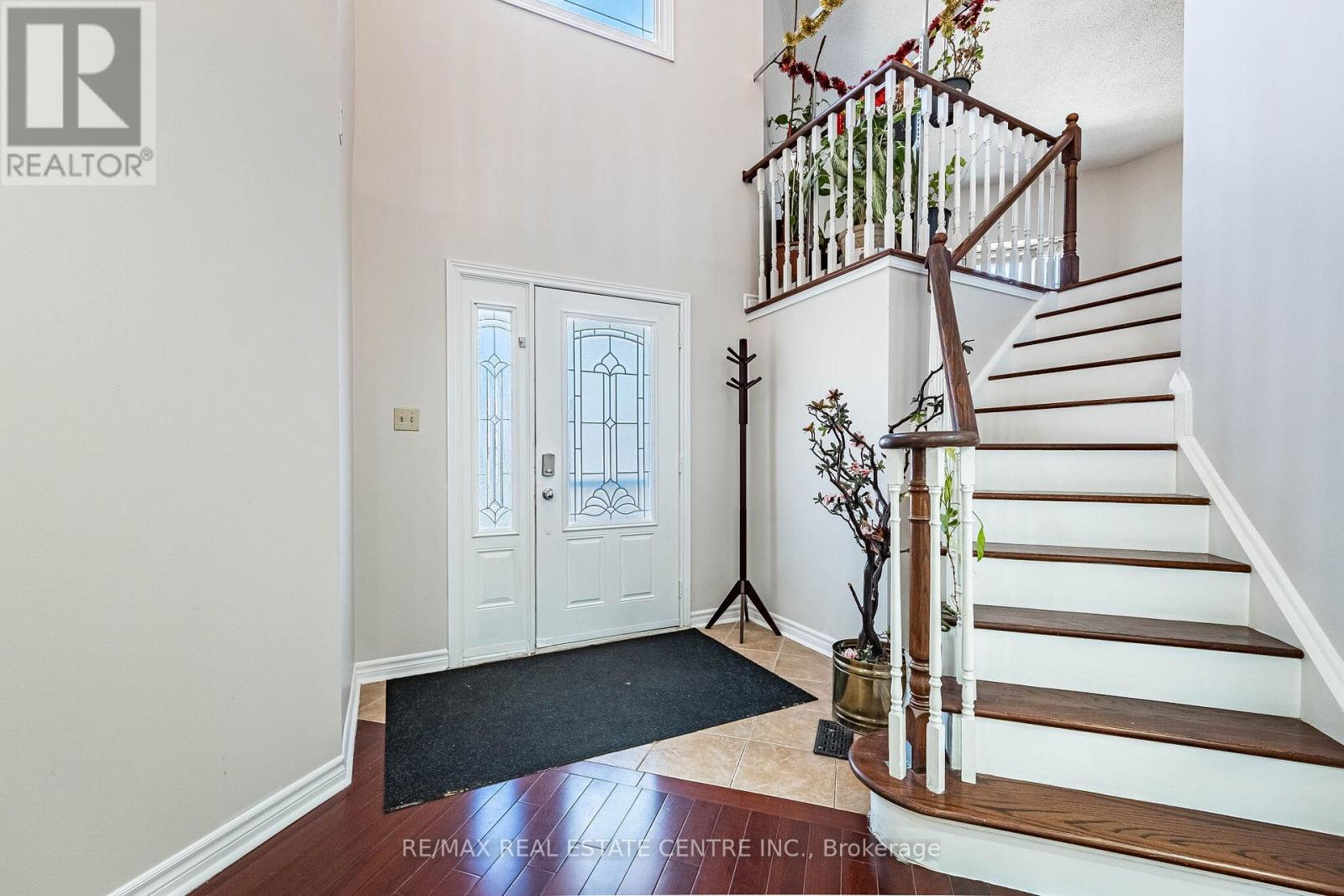 4 Howell Street, Brampton, Ontario  L6Y 3J6 - Photo 7 - W12986218