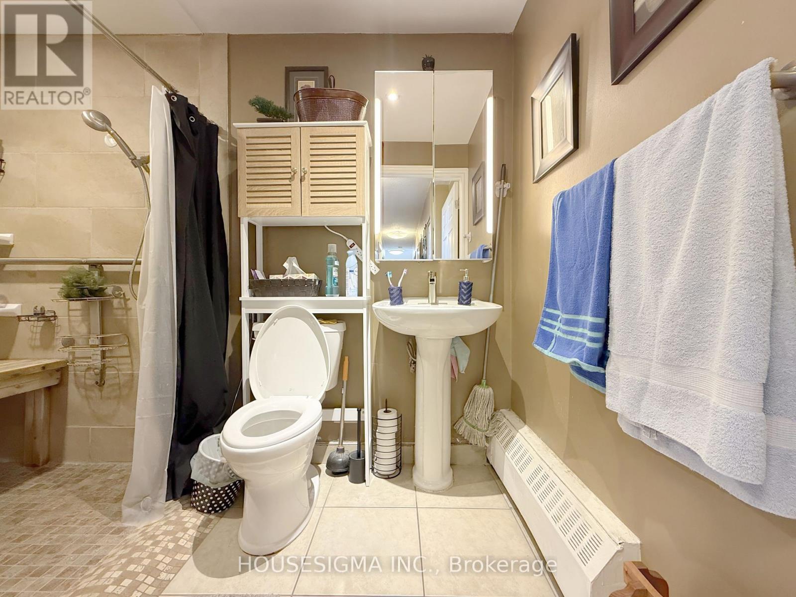 1002 - 15 Albright Road, Hamilton, Ontario  L8K 5J2 - Photo 13 - X12986224