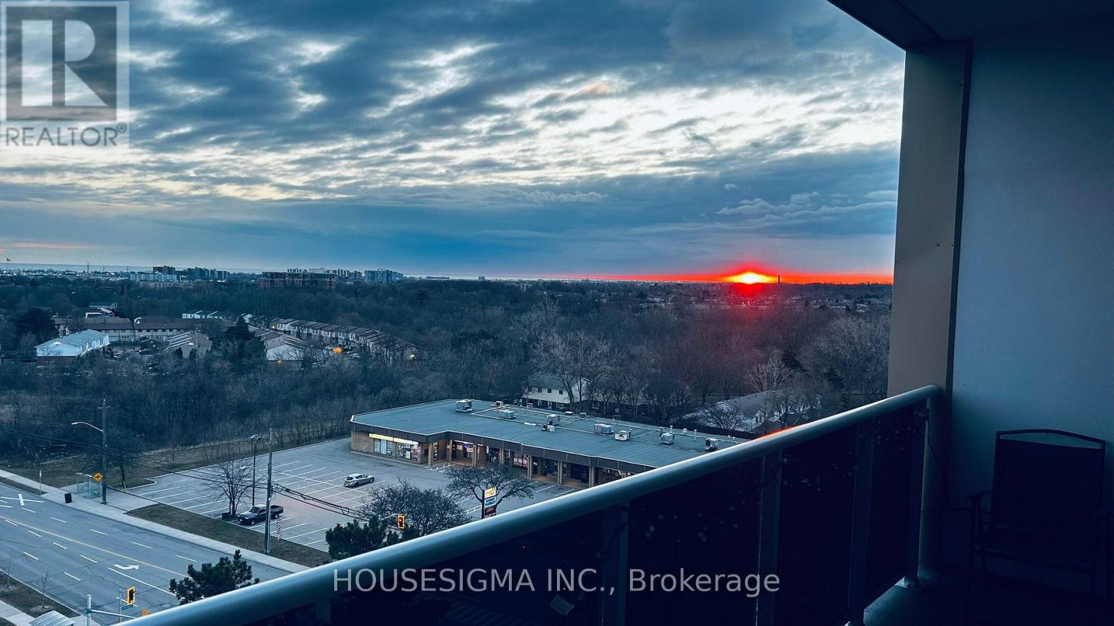 1002 - 15 Albright Road, Hamilton, Ontario  L8K 5J2 - Photo 18 - X12986224