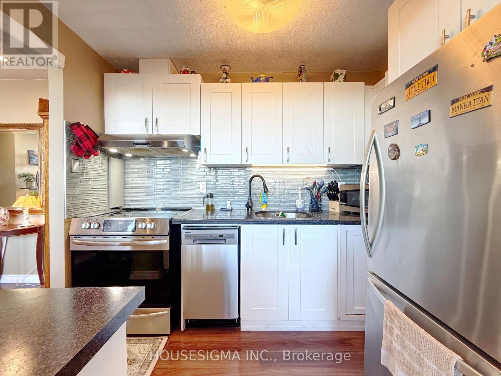 1002 - 15 Albright Road, Hamilton, Ontario  L8K 5J2 - Photo 5 - X12986224