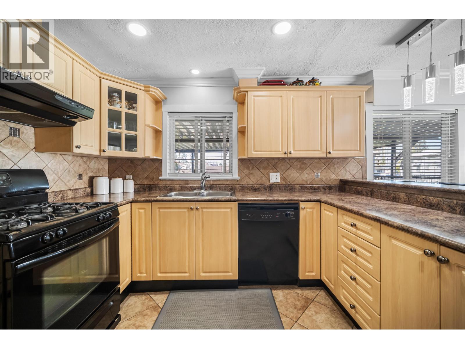 228 Pembina Street, New Westminster, British Columbia  V3M 5J4 - Photo 8 - R3110038