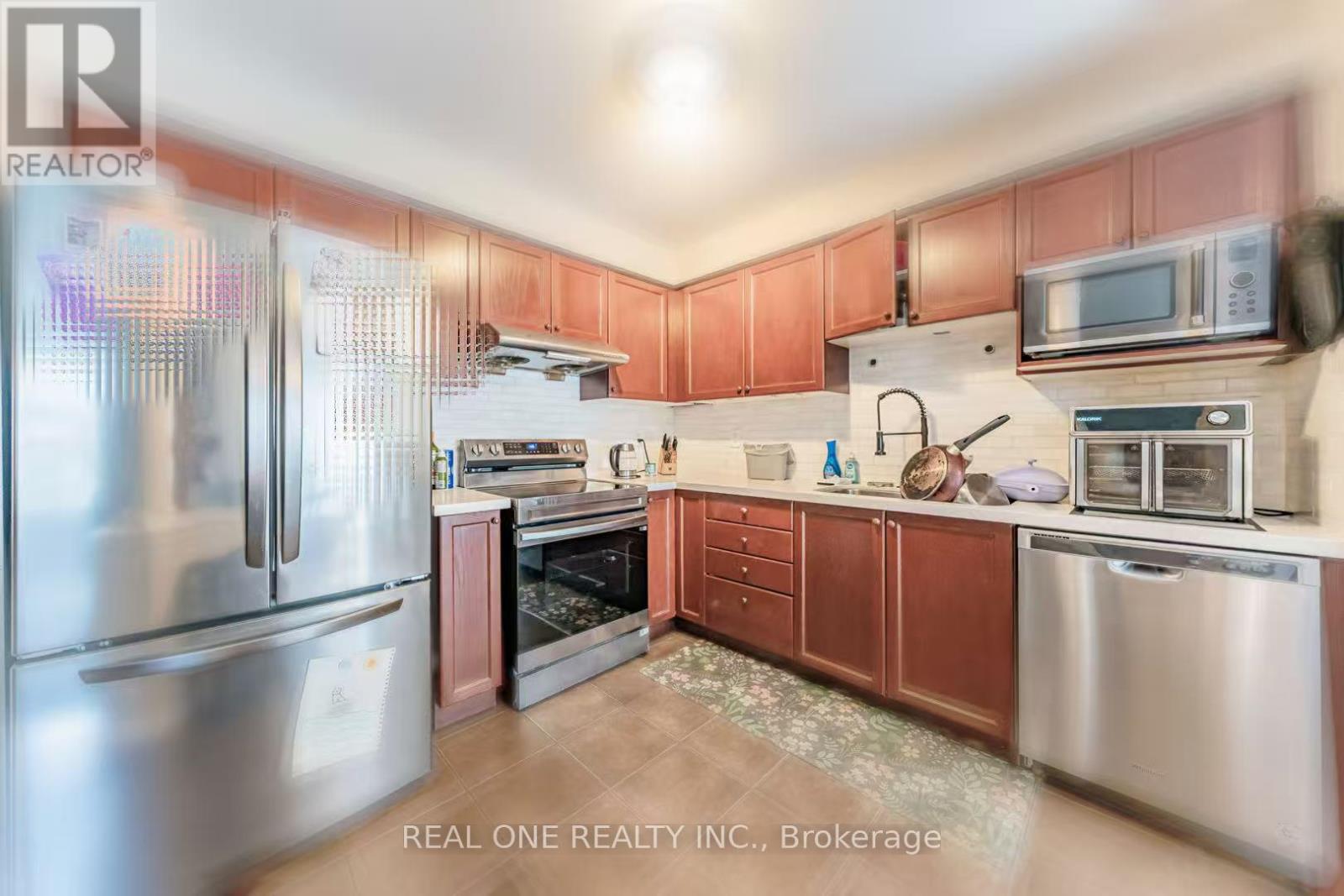 37 Bilbrough Street, Aurora, Ontario  L4G 7W3 - Photo 7 - N12980528