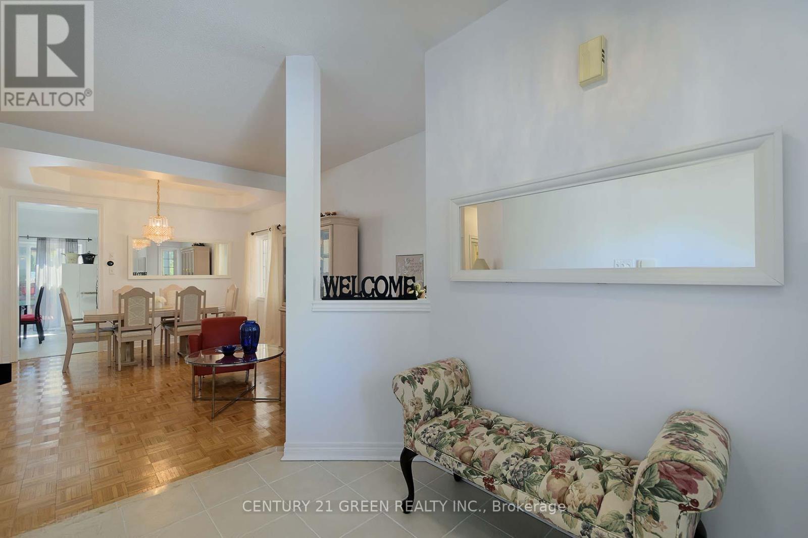 8 Lampman Drive, Toronto, Ontario  M1E 5L1 - Photo 6 - E12986252