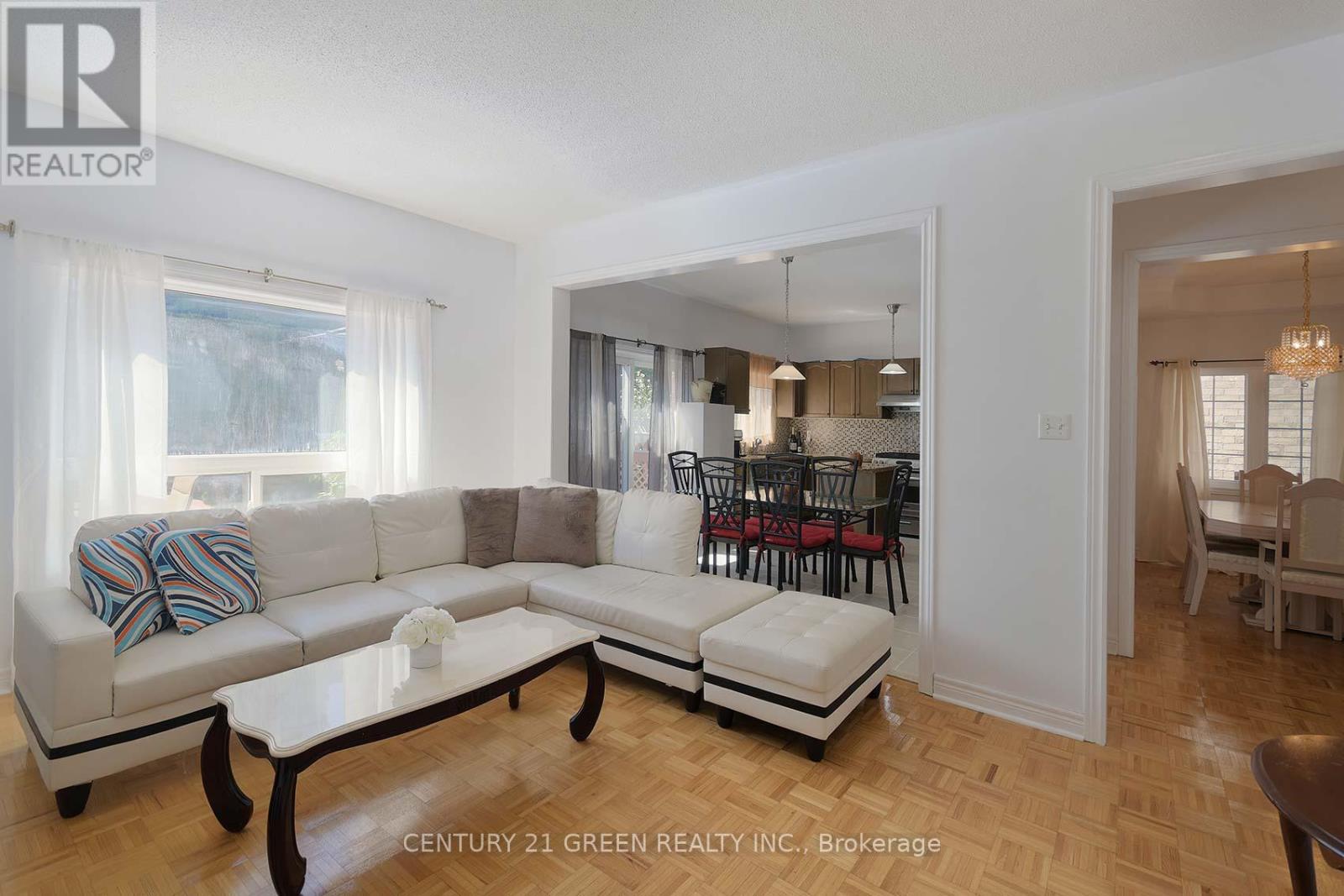 8 Lampman Drive, Toronto, Ontario  M1E 5L1 - Photo 8 - E12986252