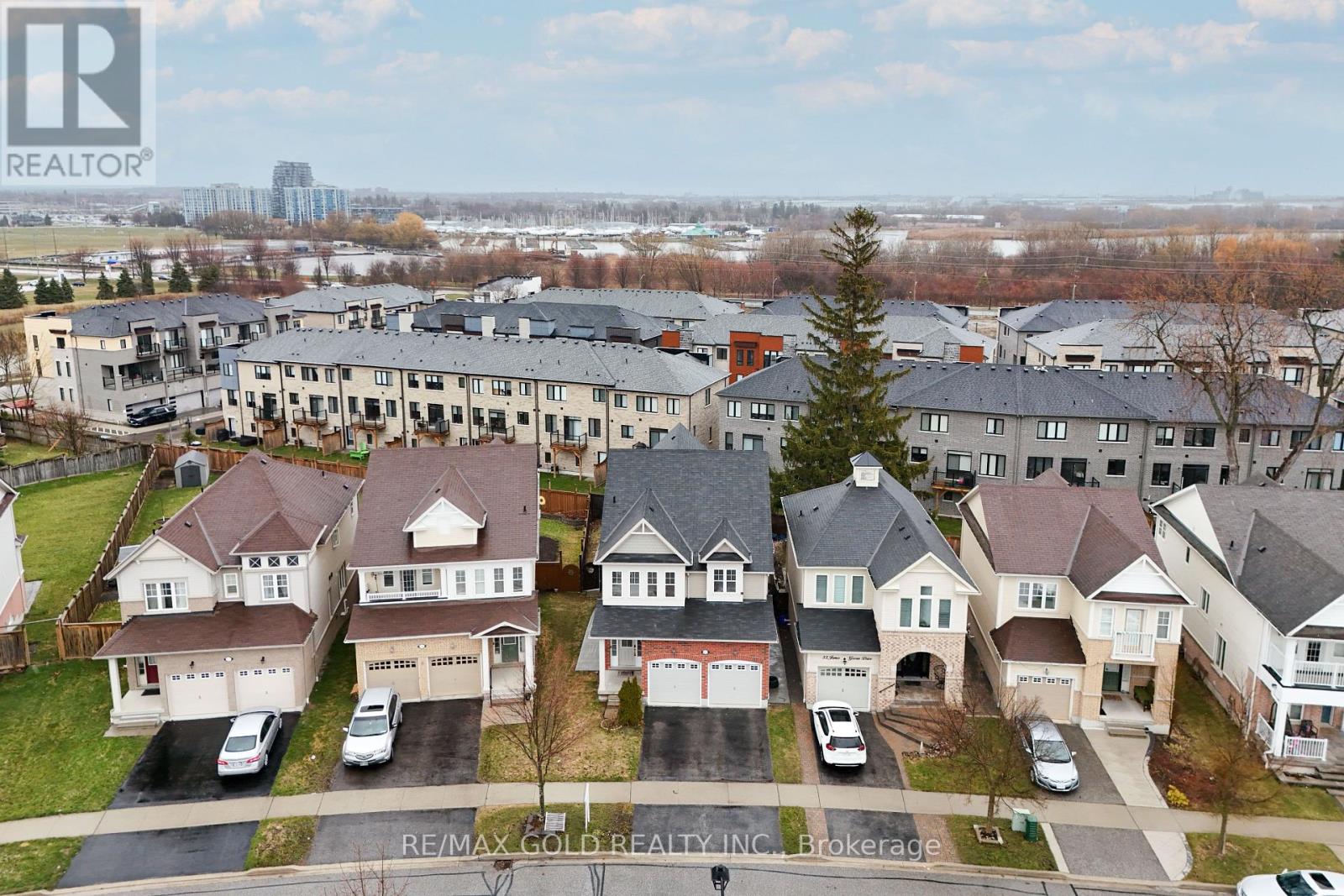 57 James Govan Drive, Whitby, Ontario  L1N 0J9 - Photo 4 - E12986254