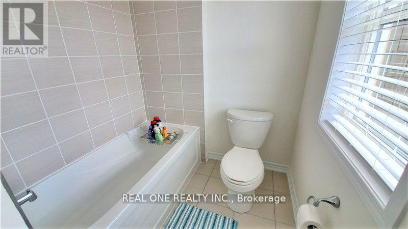 91 Orchardcroft Road, Oakville, Ontario  L6H 0M4 - Photo 12 - W12986248