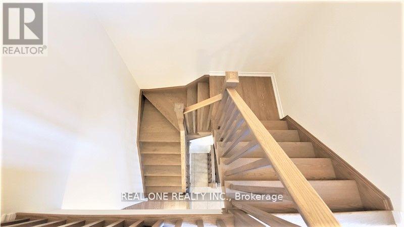 91 Orchardcroft Road, Oakville, Ontario  L6H 0M4 - Photo 13 - W12986248