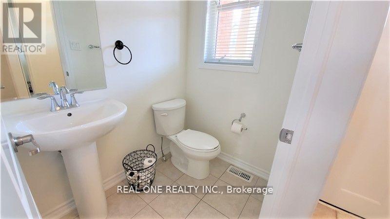 91 Orchardcroft Road, Oakville, Ontario  L6H 0M4 - Photo 3 - W12986248