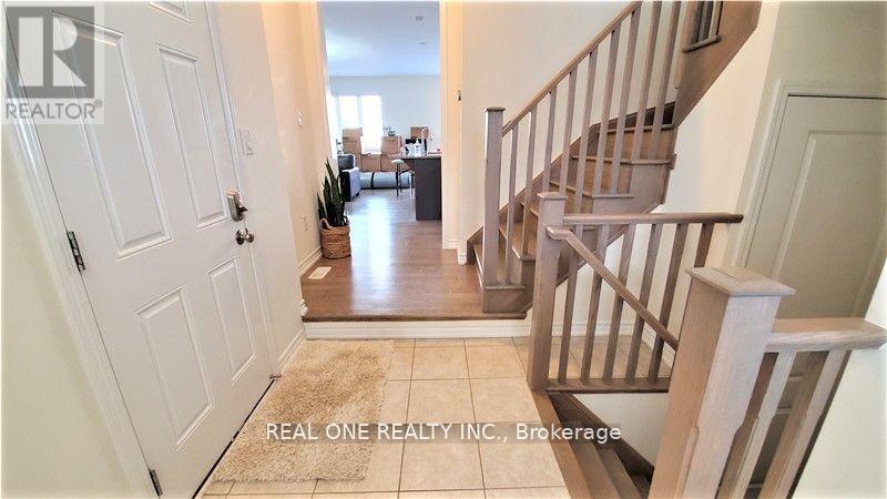 91 Orchardcroft Road, Oakville, Ontario  L6H 0M4 - Photo 4 - W12986248