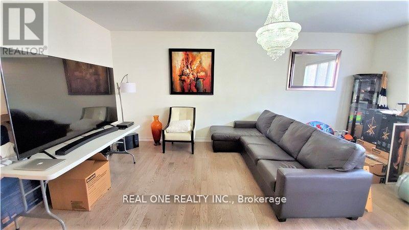 91 Orchardcroft Road, Oakville, Ontario  L6H 0M4 - Photo 5 - W12986248