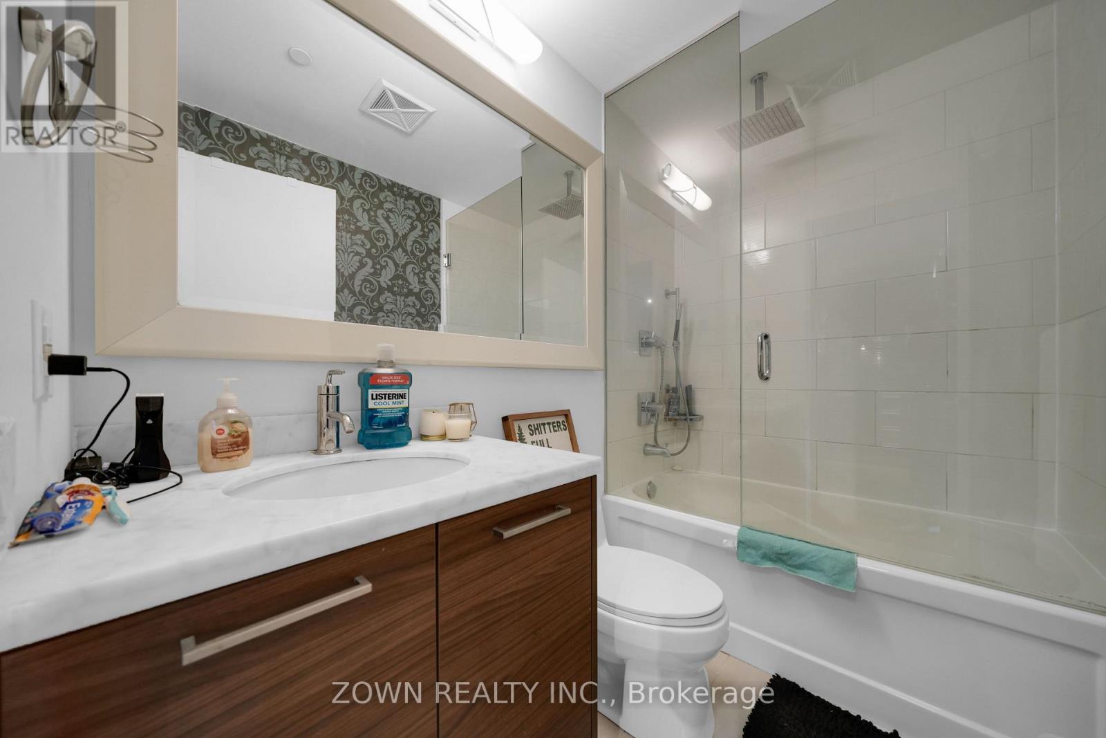 1002 - 88 Park Lawn Road, Toronto, Ontario  M8Y 0B6 - Photo 10 - W12986258