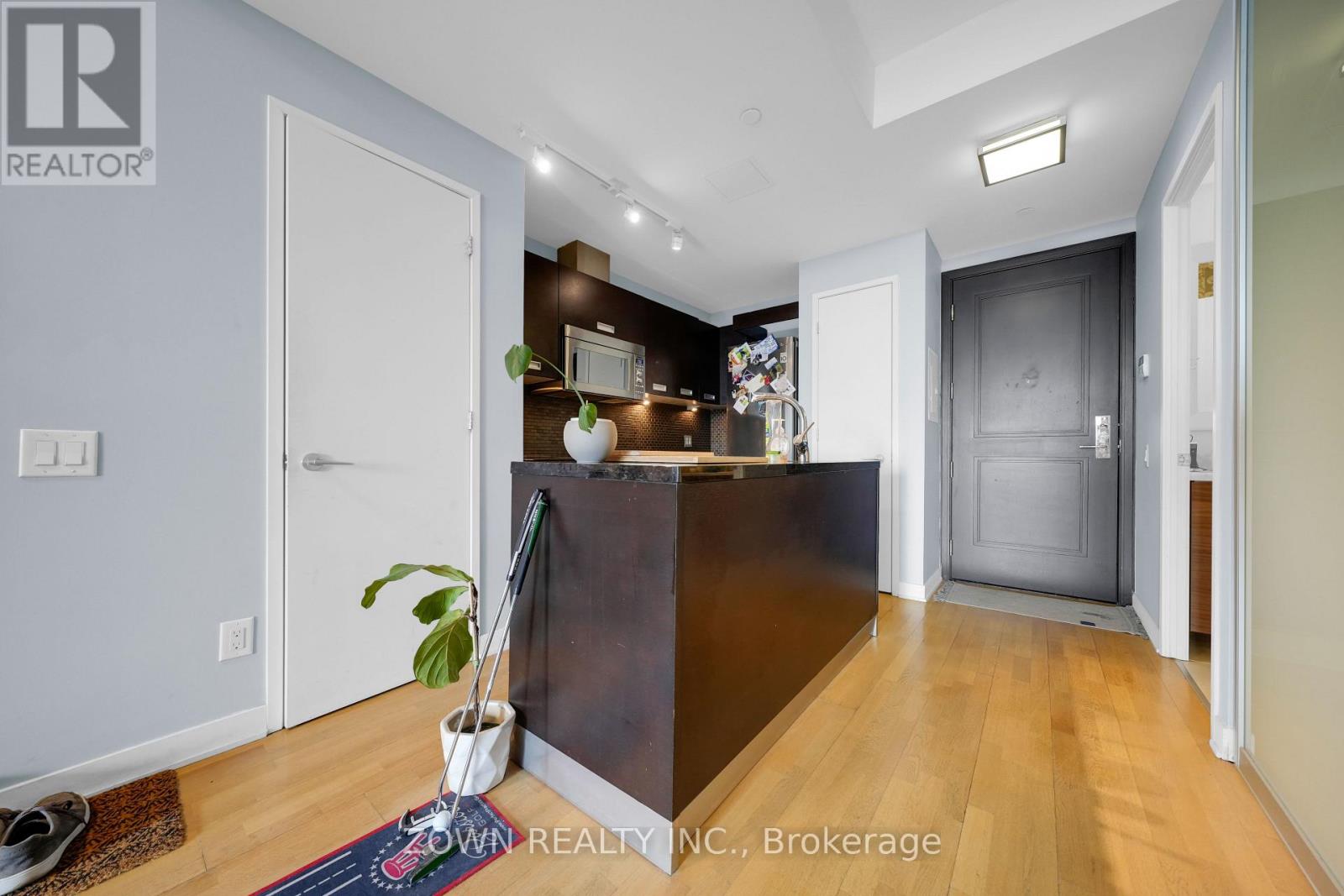 1002 - 88 Park Lawn Road, Toronto, Ontario  M8Y 0B6 - Photo 11 - W12986258