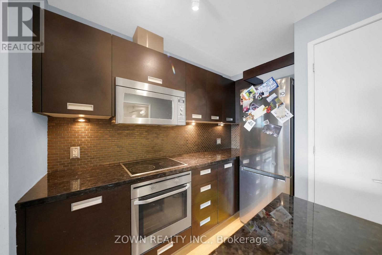 1002 - 88 Park Lawn Road, Toronto, Ontario  M8Y 0B6 - Photo 12 - W12986258