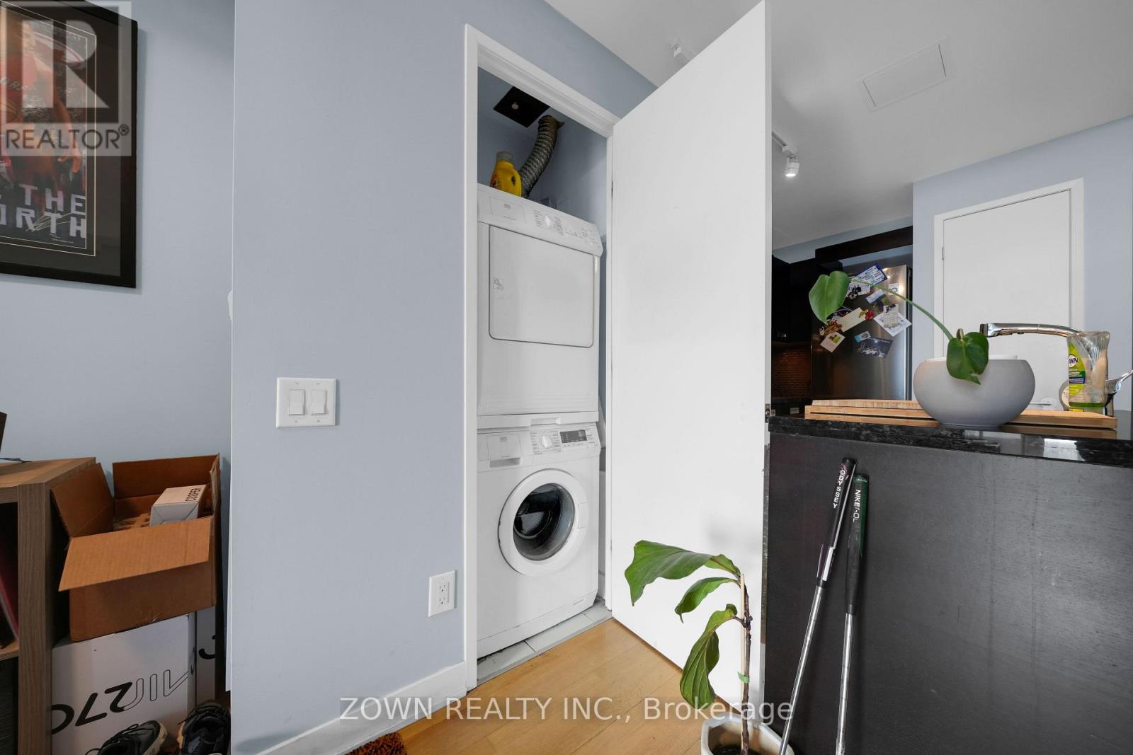 1002 - 88 Park Lawn Road, Toronto, Ontario  M8Y 0B6 - Photo 13 - W12986258