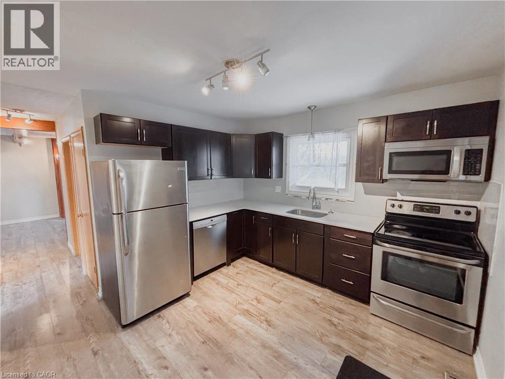 122 Weber Street S, Waterloo, Ontario N2J 2A7 - Photo 3 - 40819830