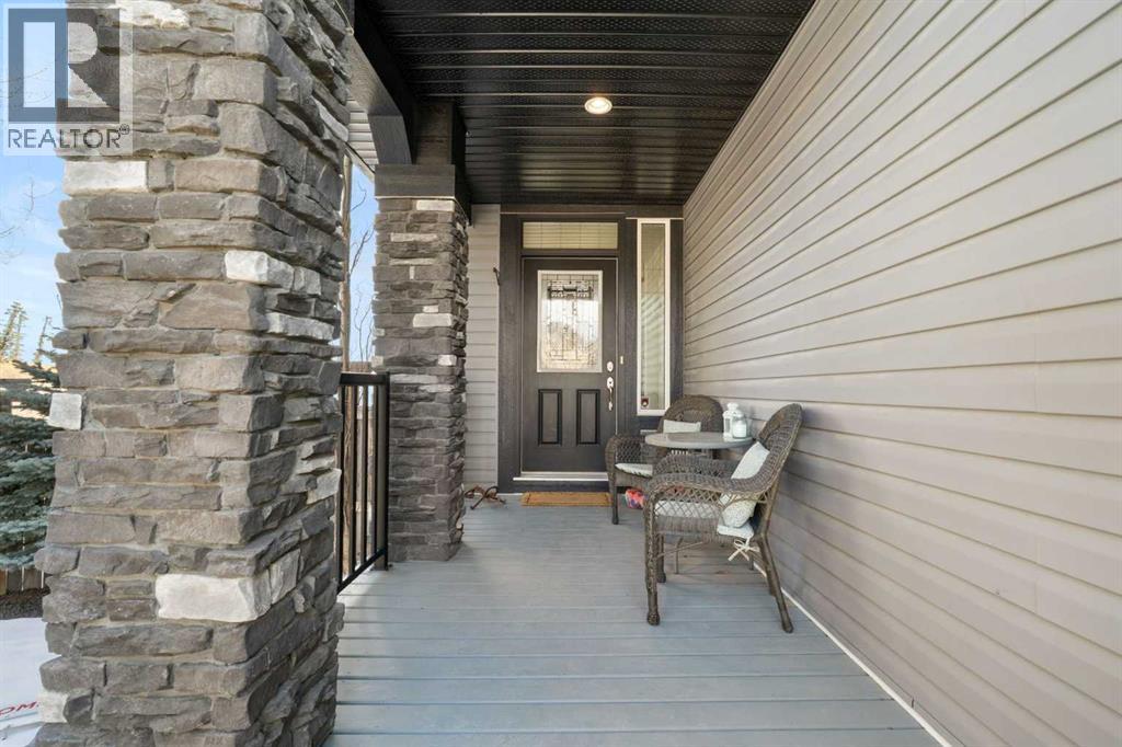 61 Cougar Ridge Cove SW, Calgary, Alberta  T3H 0S5 - Photo 2 - A2300421