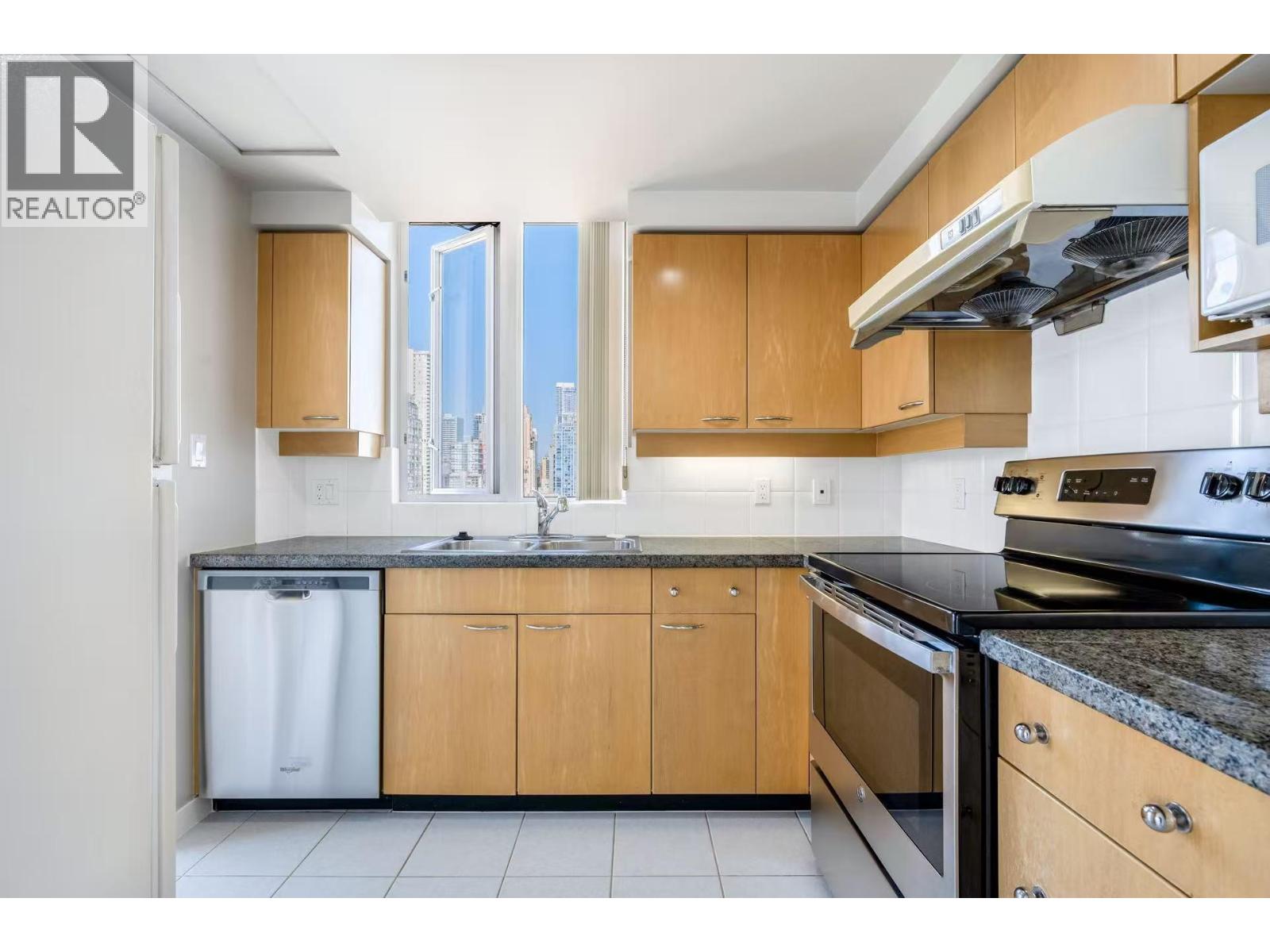 1901 1201 Marinaside Crescent, Vancouver, British Columbia  V6Z 2V2 - Photo 21 - R3109295