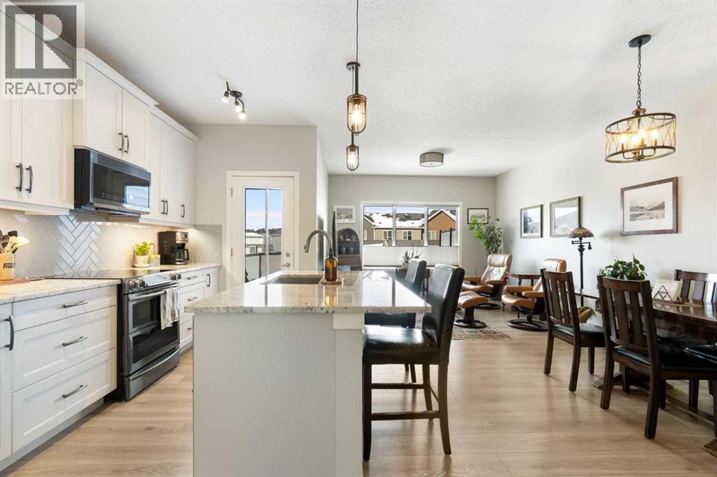 46 Emberside Place, Cochrane, Alberta  T4C 2L8 - Photo 8 - A2292717