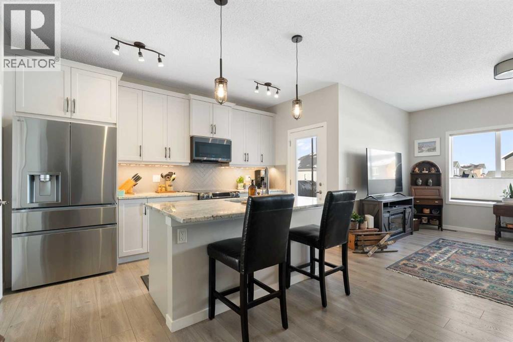 46 Emberside Place, Cochrane, Alberta  T4C 2L8 - Photo 7 - A2292717