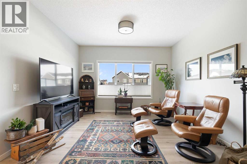 46 Emberside Place, Cochrane, Alberta  T4C 2L8 - Photo 11 - A2292717