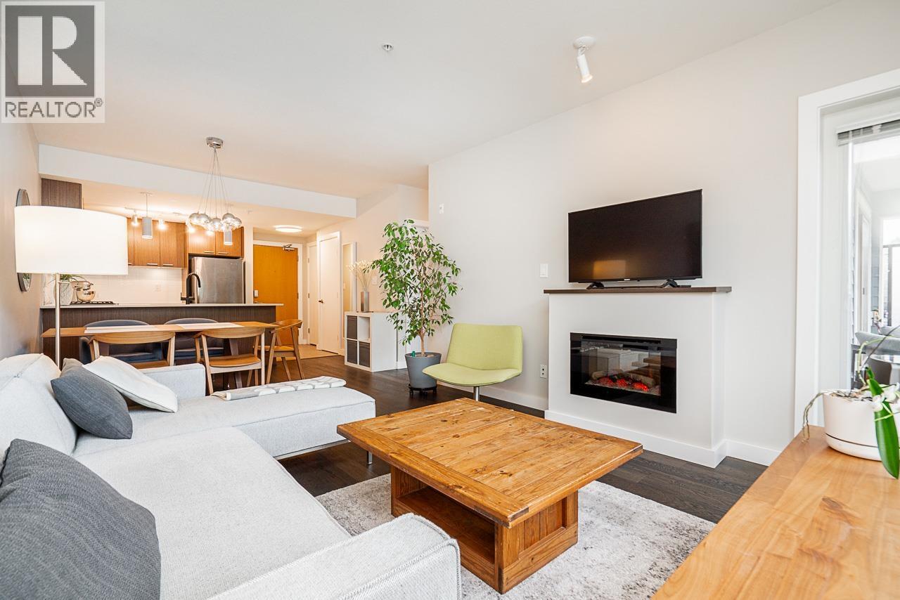 208 1330 MARINE DRIVE, North Vancouver, British Columbia