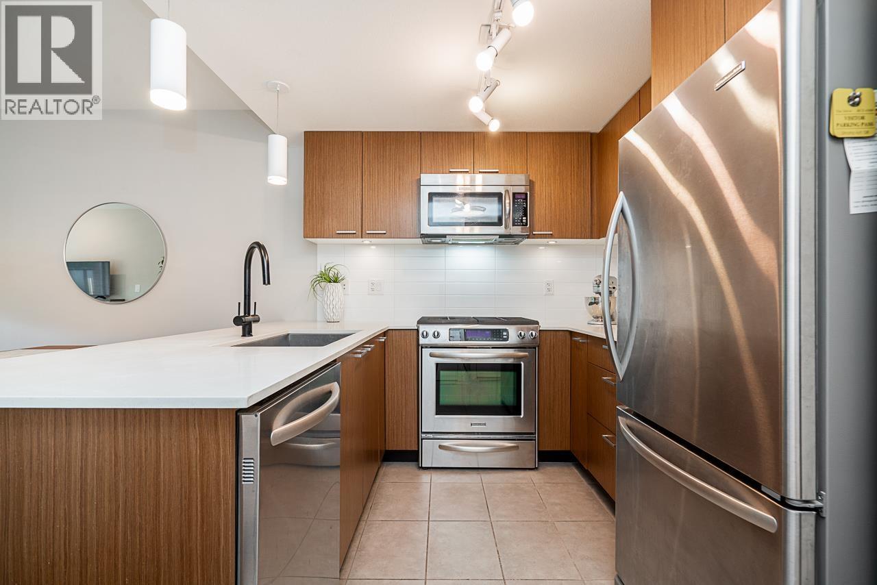 208 1330 Marine Drive, North Vancouver, British Columbia  V7P 1T4 - Photo 10 - R3108982