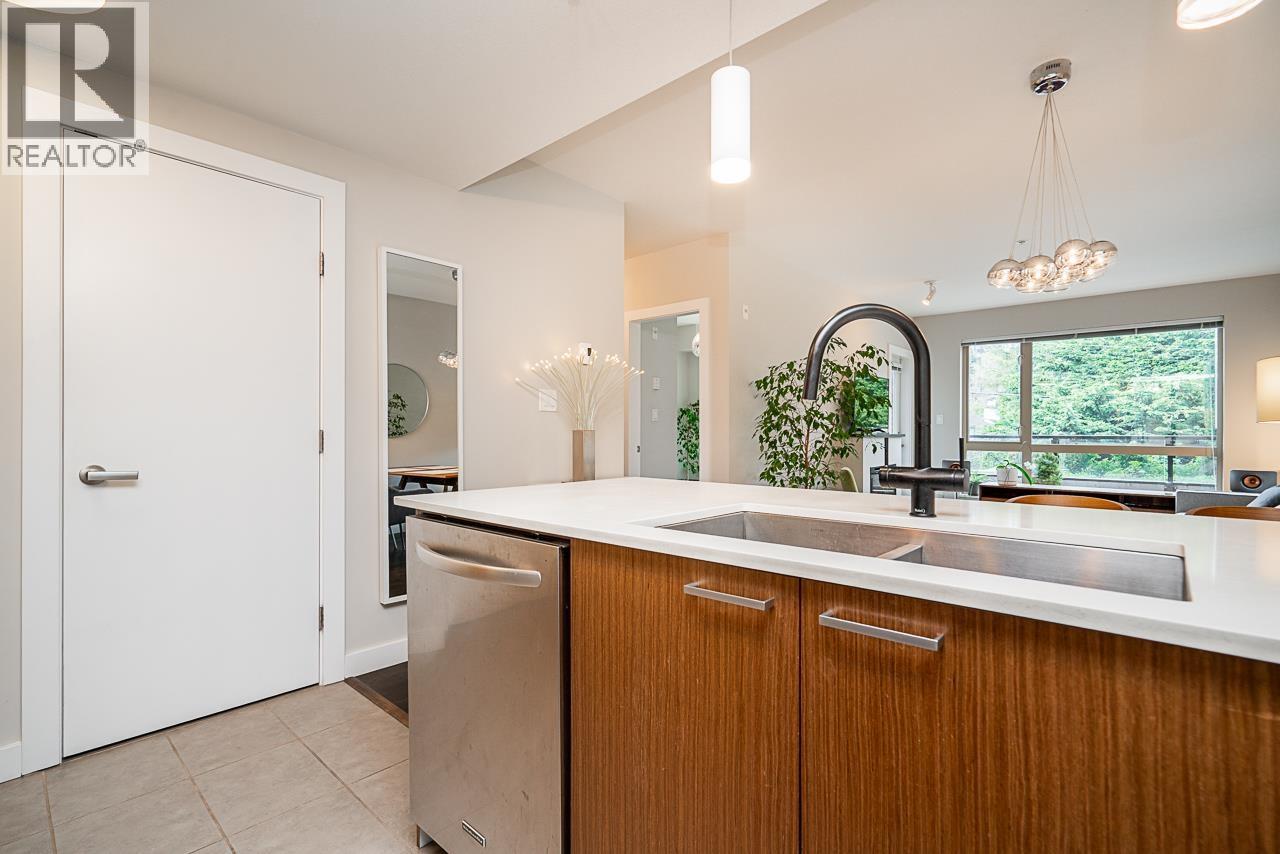 208 1330 Marine Drive, North Vancouver, British Columbia  V7P 1T4 - Photo 11 - R3108982