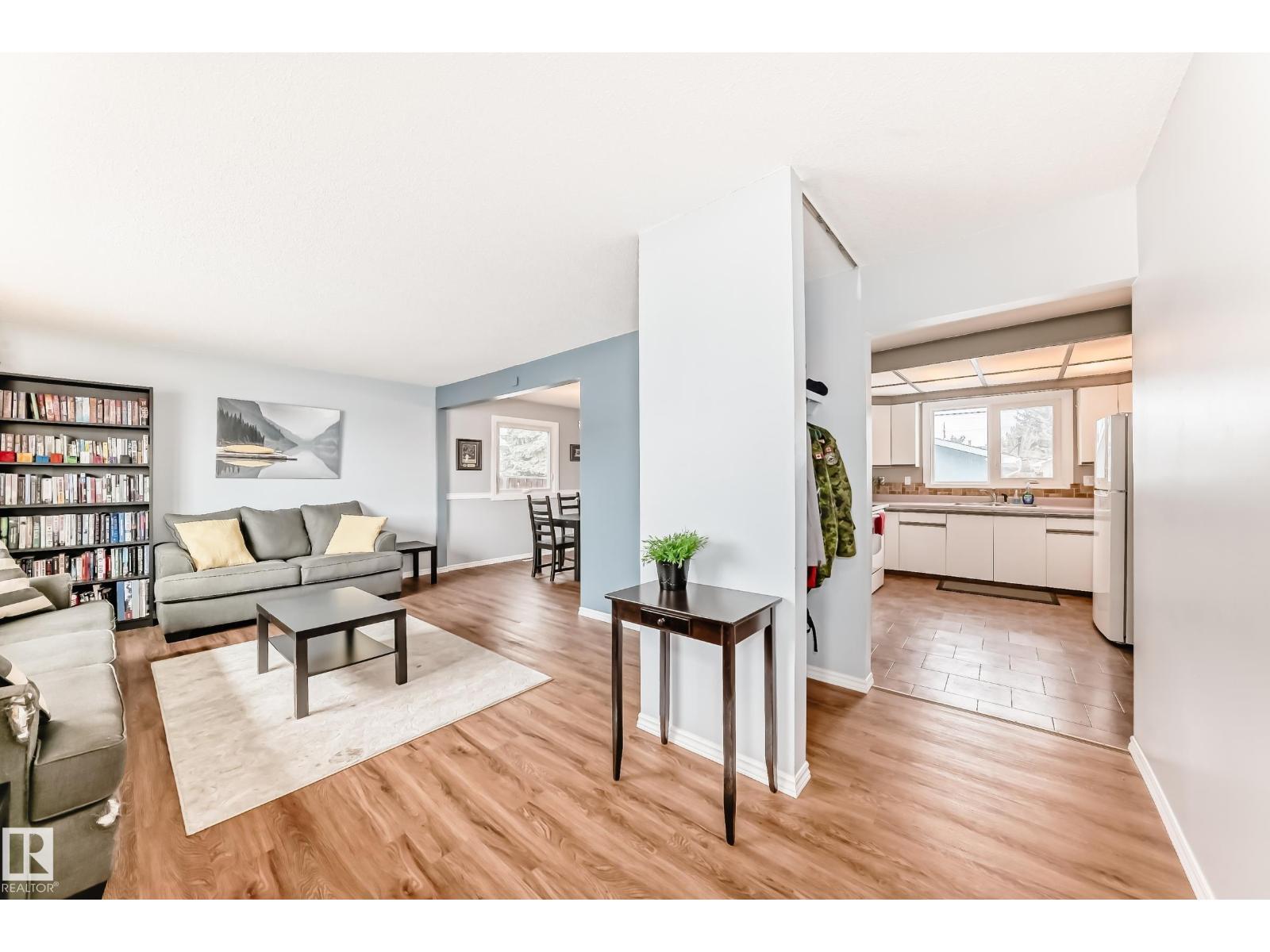 7512 136 Av Nw, Edmonton, Alberta  T5C 2K5 - Photo 3 - E4481607