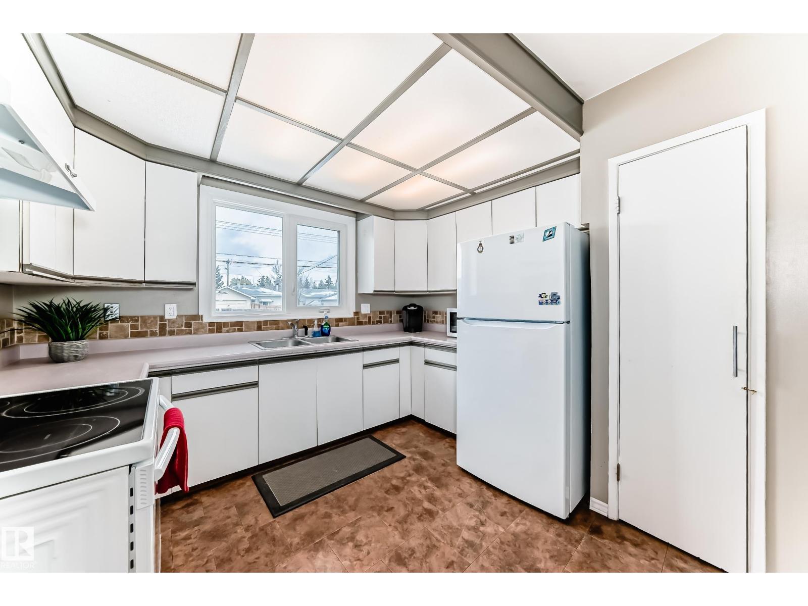 7512 136 Av Nw, Edmonton, Alberta  T5C 2K5 - Photo 11 - E4481607