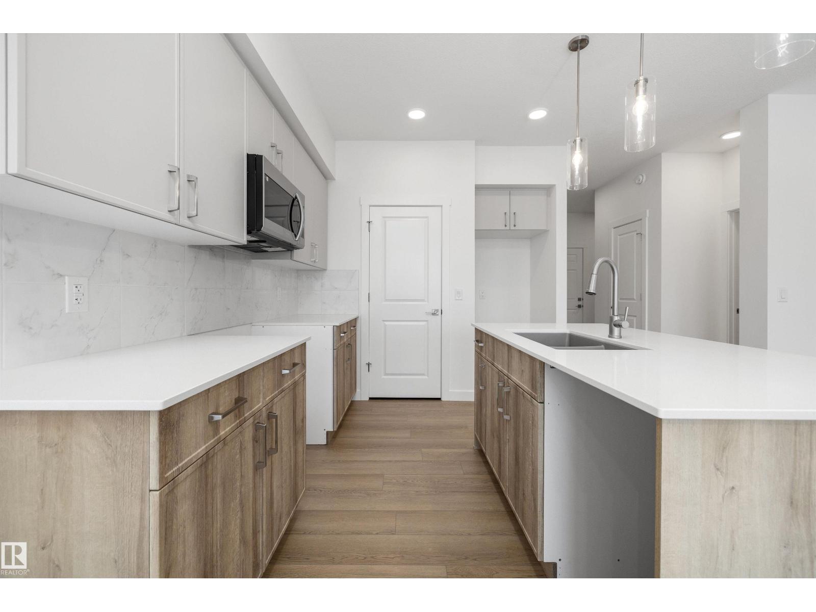 19051 20 Av Nw, Edmonton, Alberta  T6M 3E8 - Photo 12 - E4471918