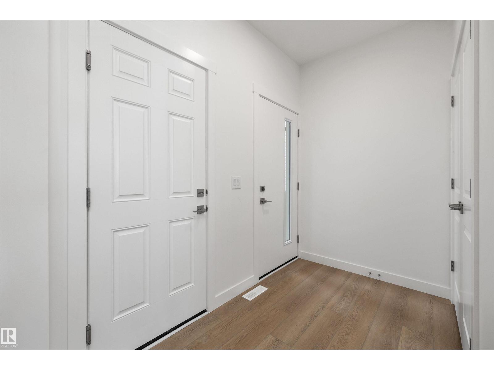 19051 20 Av Nw, Edmonton, Alberta  T6M 3E8 - Photo 5 - E4471918