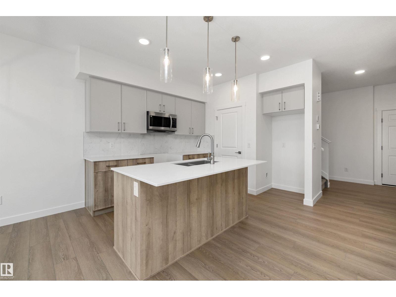 19051 20 Av Nw, Edmonton, Alberta  T6M 3E8 - Photo 10 - E4471918