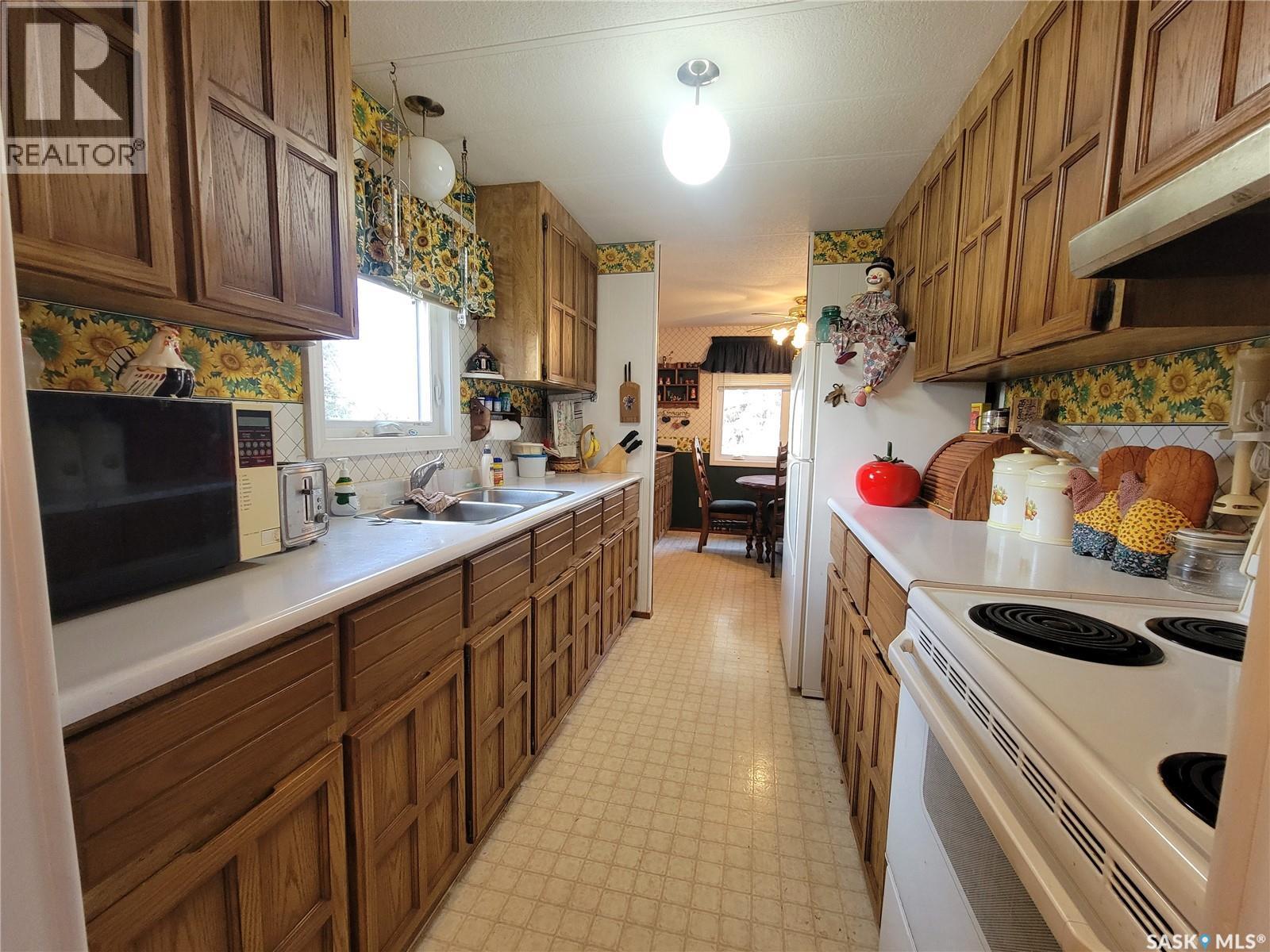 310 5th Street W, Wilkie, Saskatchewan  S0L 2C0 - Photo 10 - SK020976