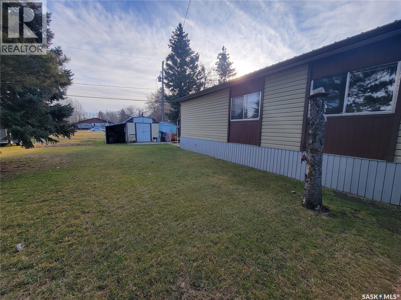 310 5th Street W, Wilkie, Saskatchewan  S0L 2C0 - Photo 27 - SK020976