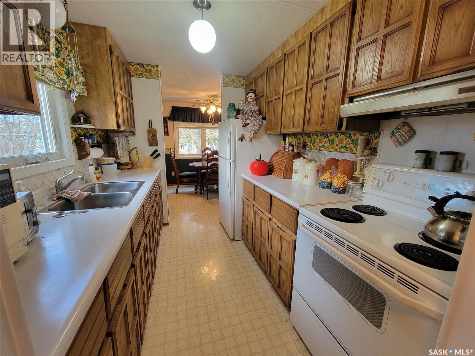 310 5th Street W, Wilkie, Saskatchewan  S0L 2C0 - Photo 9 - SK020976