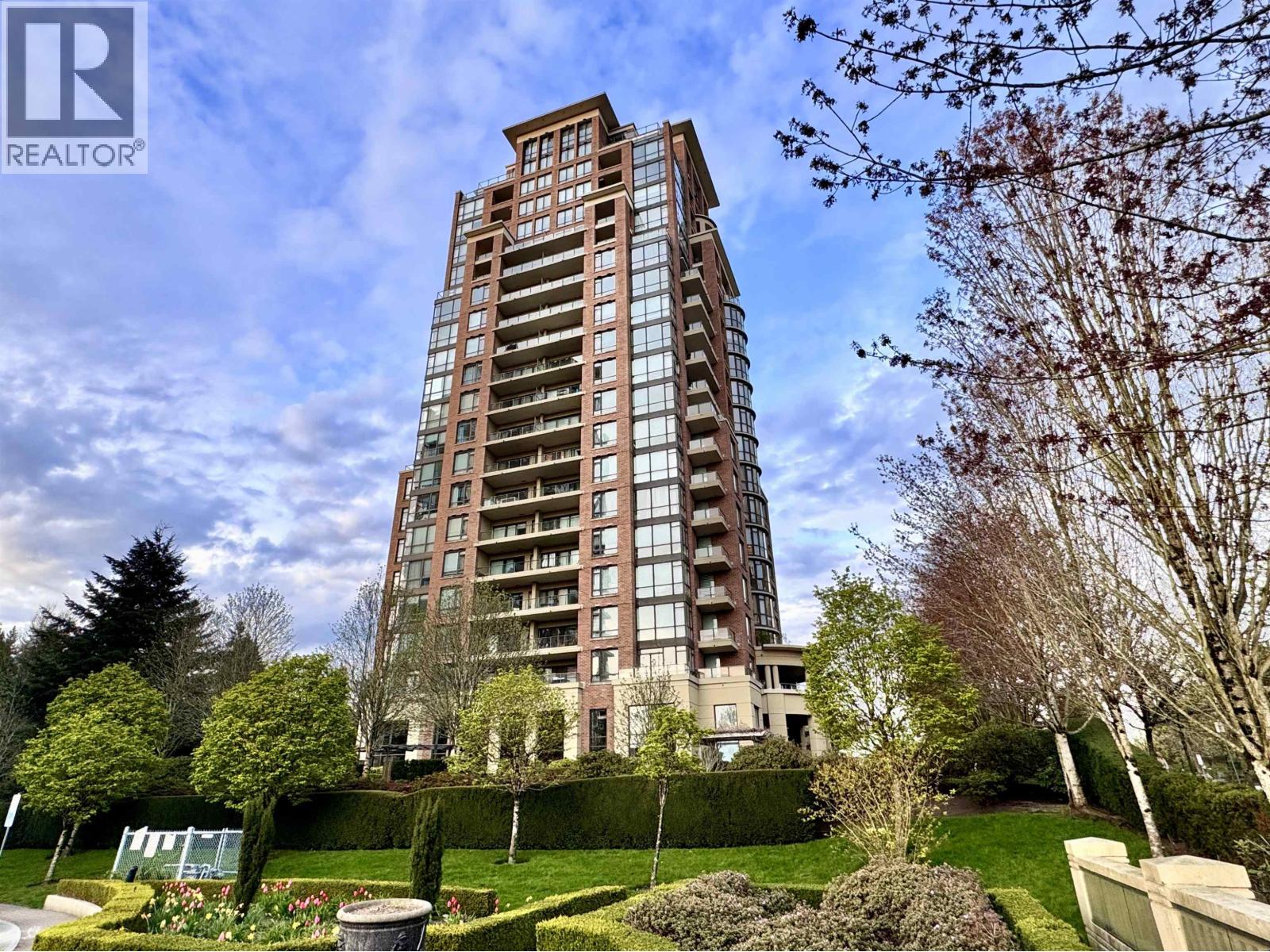 303 6833 Station Hill Drive, Burnaby, British Columbia  V3N 5E1 - Photo 3 - R3110044