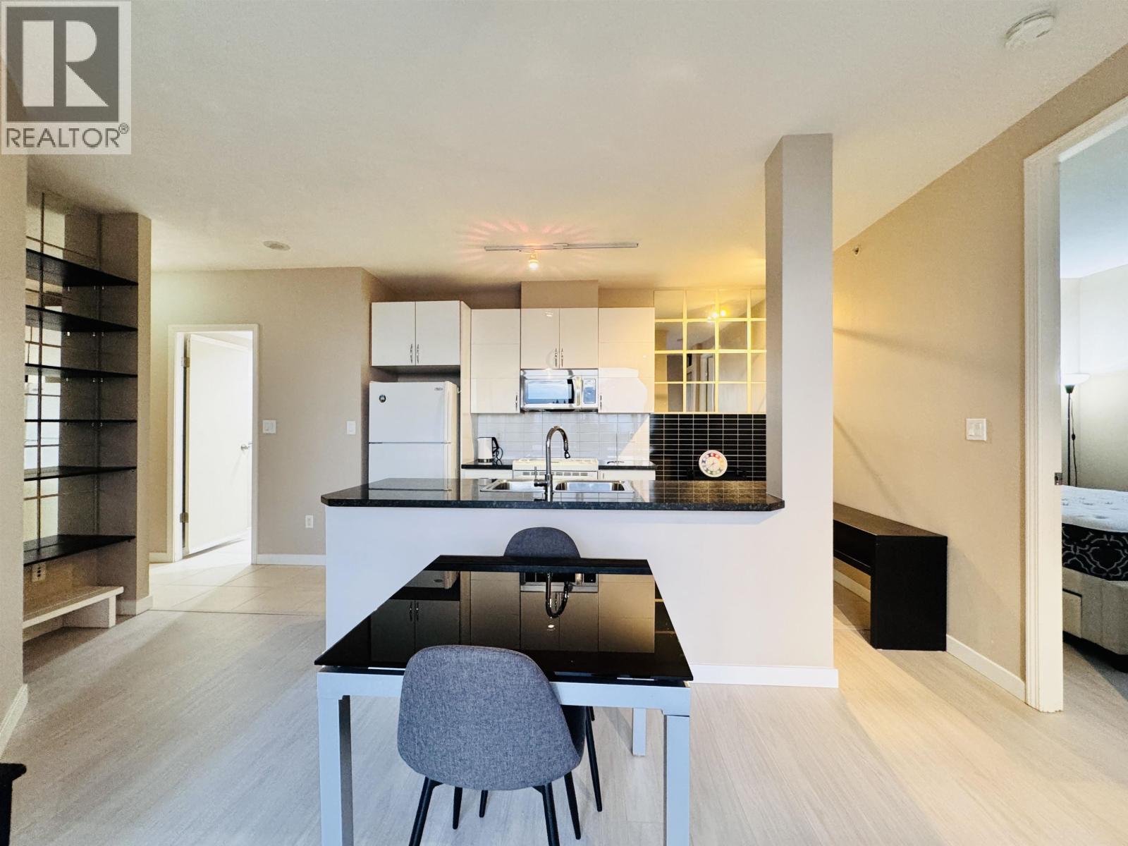 303 6833 Station Hill Drive, Burnaby, British Columbia  V3N 5E1 - Photo 8 - R3110044