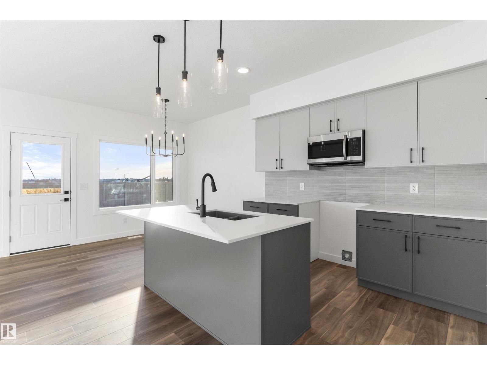 19107 20 Av Nw, Edmonton, Alberta  T6M 3E8 - Photo 4 - E4472680