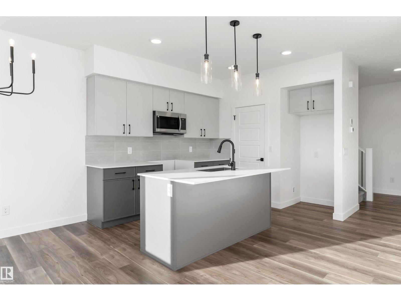 19107 20 Av Nw, Edmonton, Alberta  T6M 3E8 - Photo 6 - E4472680