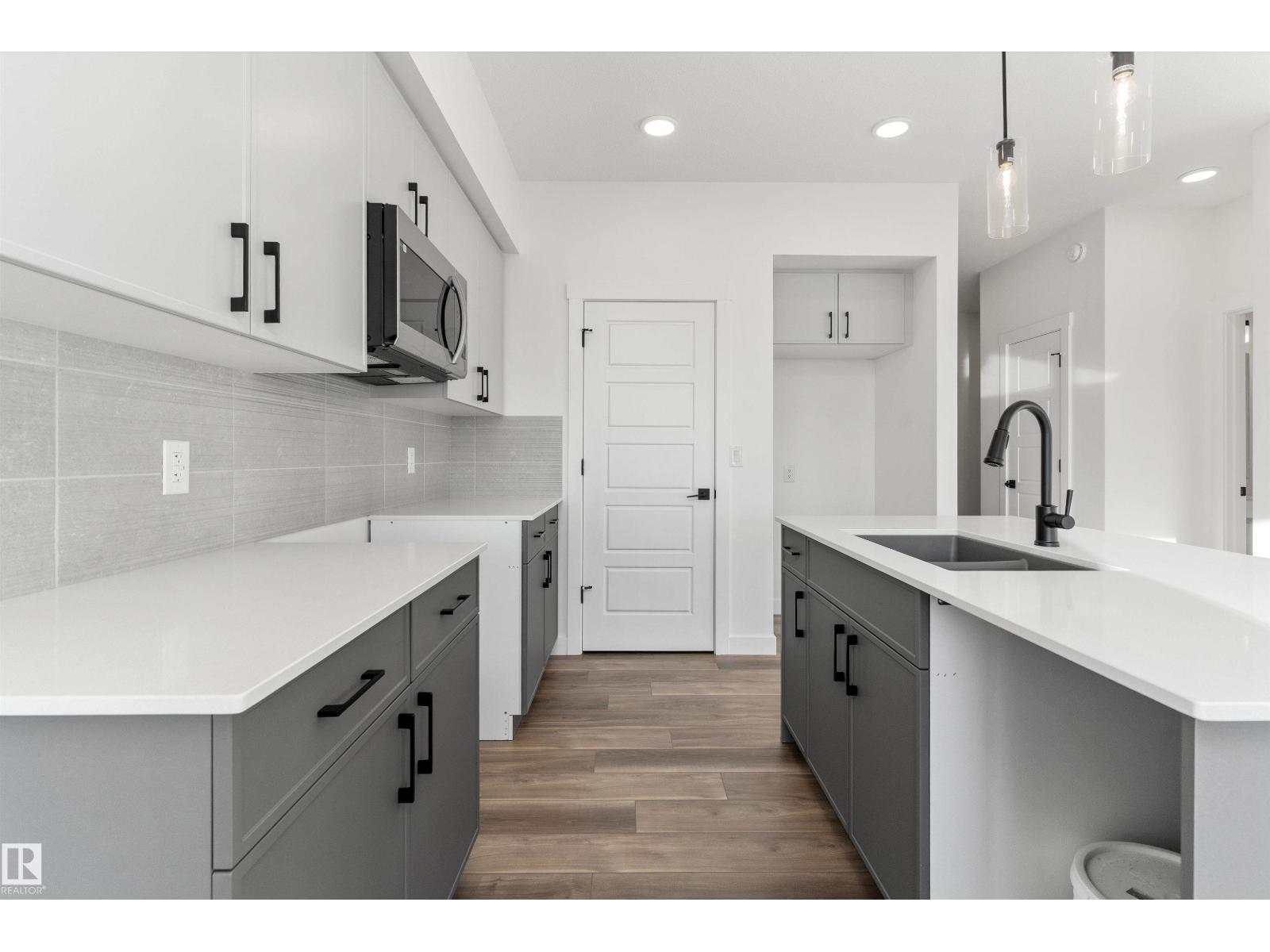 19107 20 Av Nw, Edmonton, Alberta  T6M 3E8 - Photo 9 - E4472680