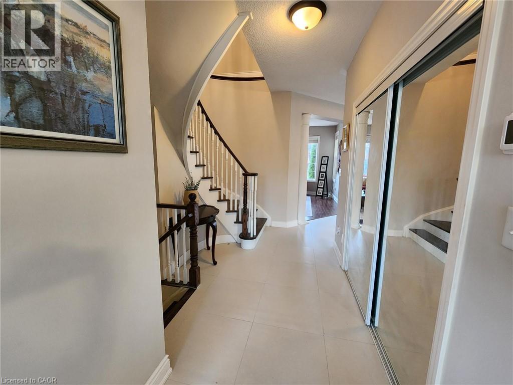 2295 Glazebrook Circle, Oakville, Ontario  L6M 5B5 - Photo 3 - 40815726