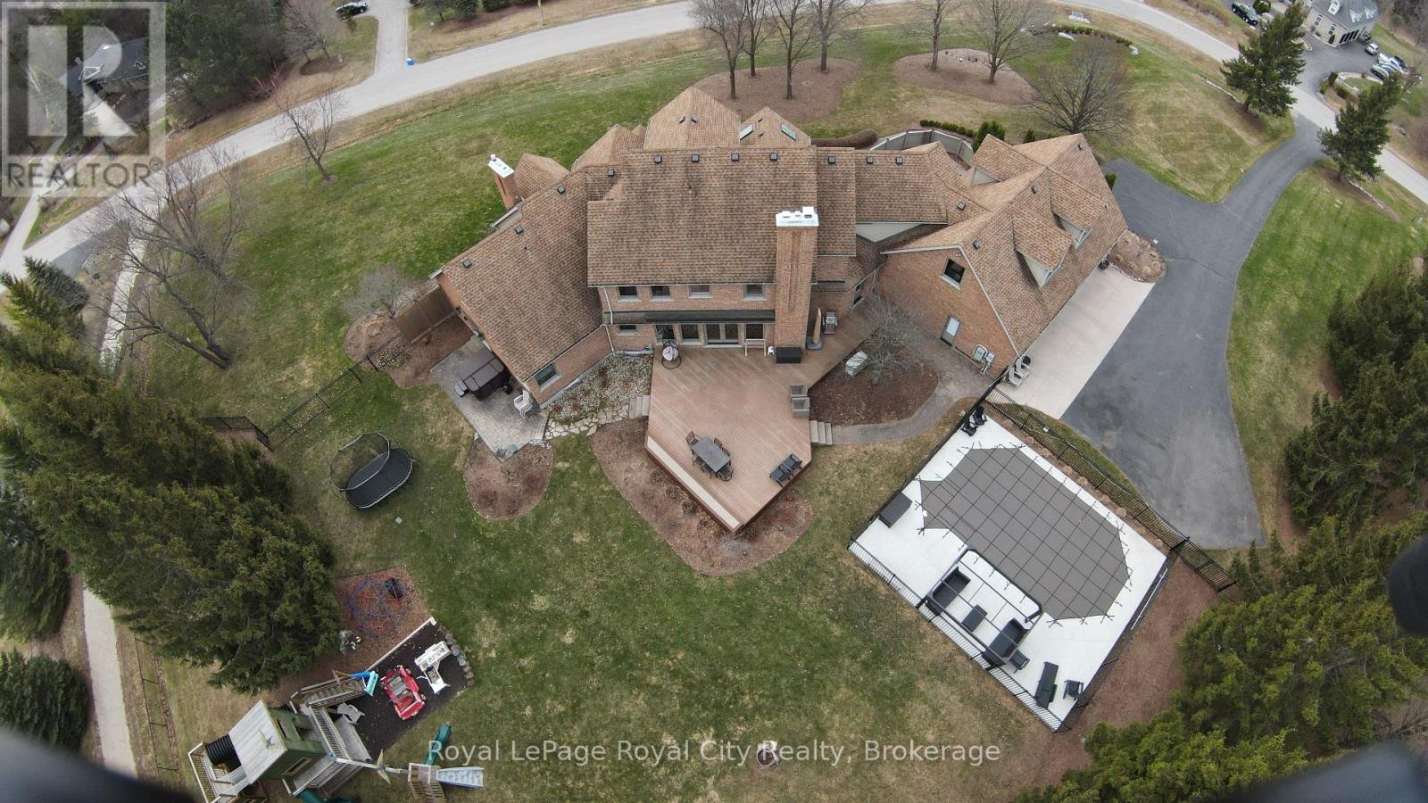 20 Fox Run Drive, Puslinch, Ontario  N0B 2J0 - Photo 35 - X12968154