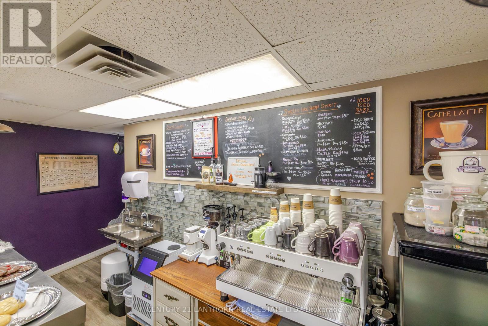 56a Quinte Street, Quinte West, Ontario  K8V 3S9 - Photo 17 - X12977692