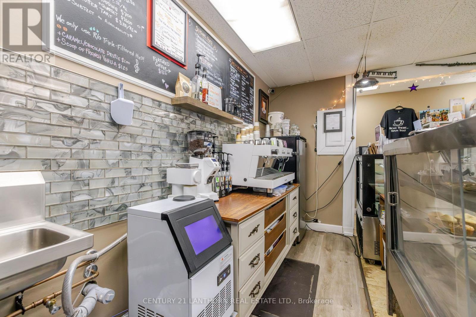 56a Quinte Street, Quinte West, Ontario  K8V 3S9 - Photo 18 - X12977692