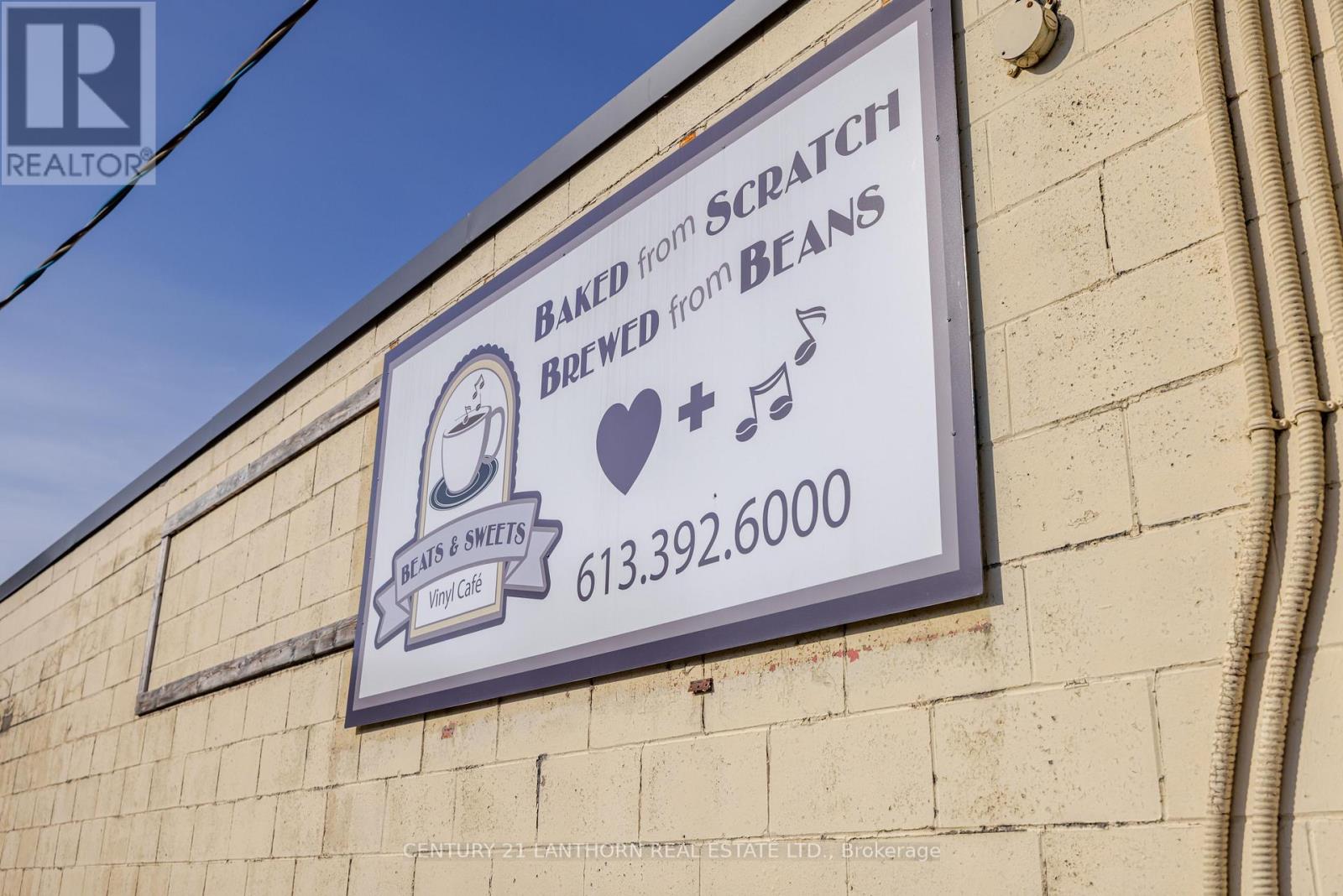 56a Quinte Street, Quinte West, Ontario  K8V 3S9 - Photo 2 - X12977692