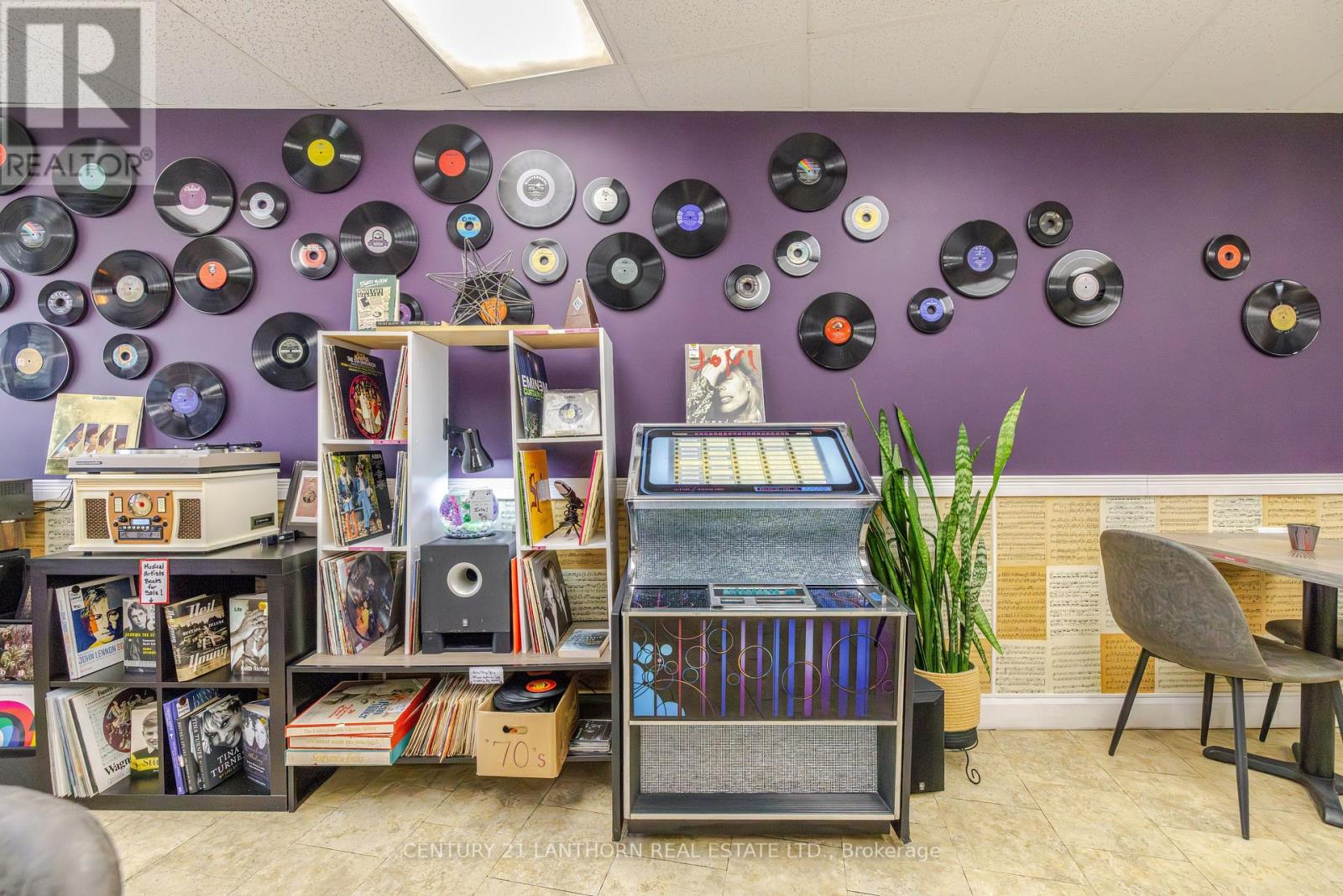 56a Quinte Street, Quinte West, Ontario  K8V 3S9 - Photo 10 - X12977692