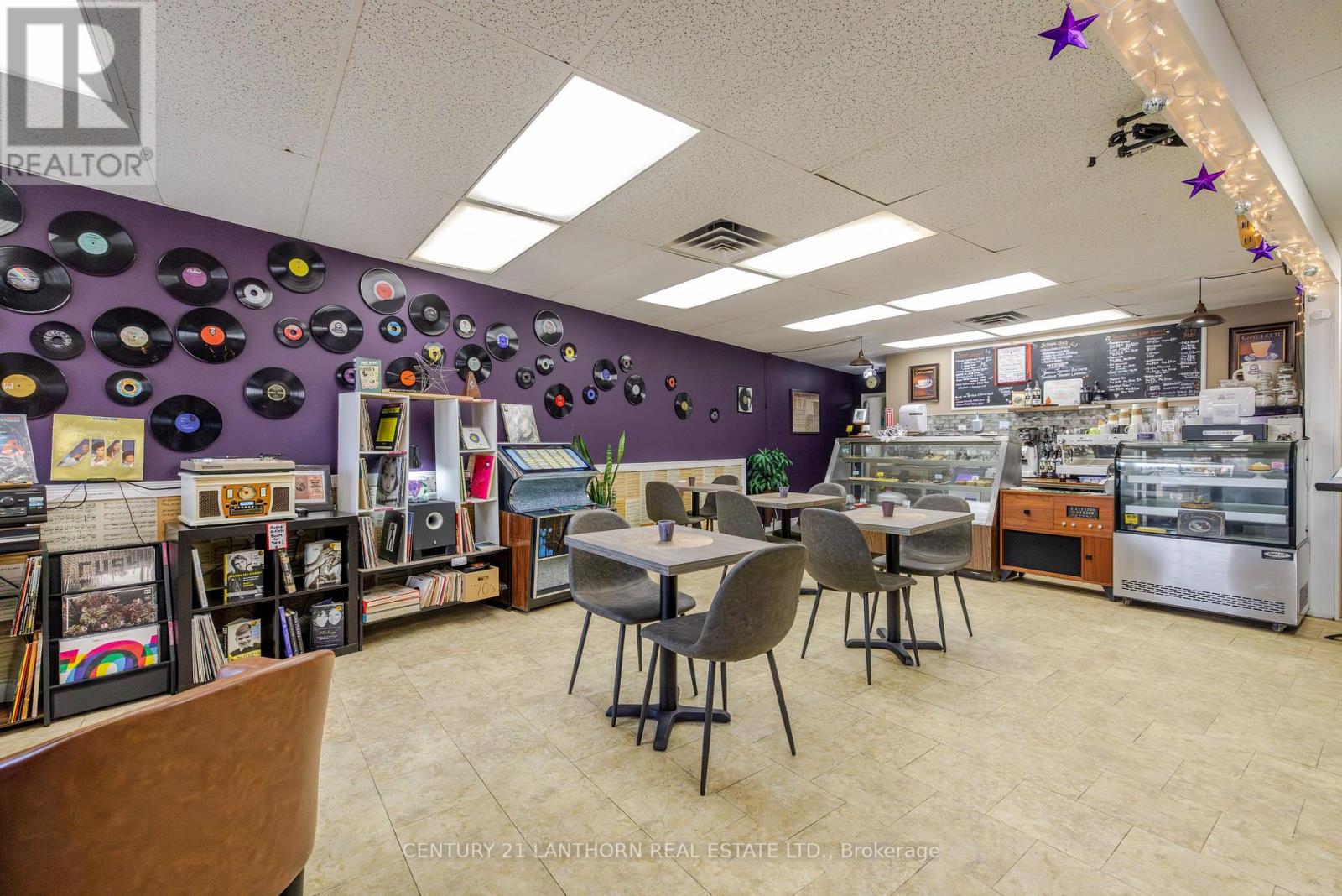 56a Quinte Street, Quinte West, Ontario  K8V 3S9 - Photo 6 - X12977692