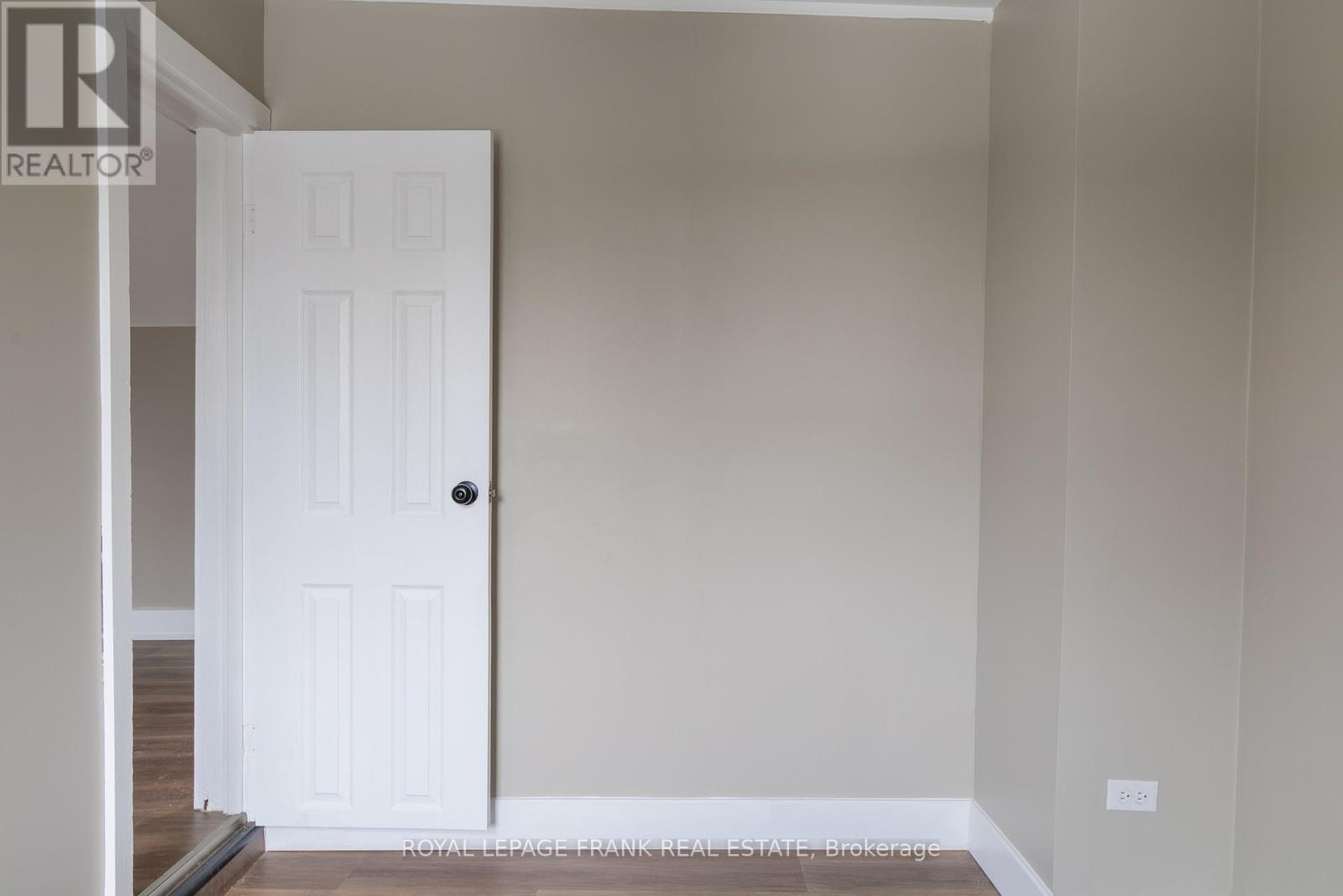 Upper - 39 Glenelg Street E, Kawartha Lakes, Ontario  K9V 1Y9 - Photo 10 - X12982398