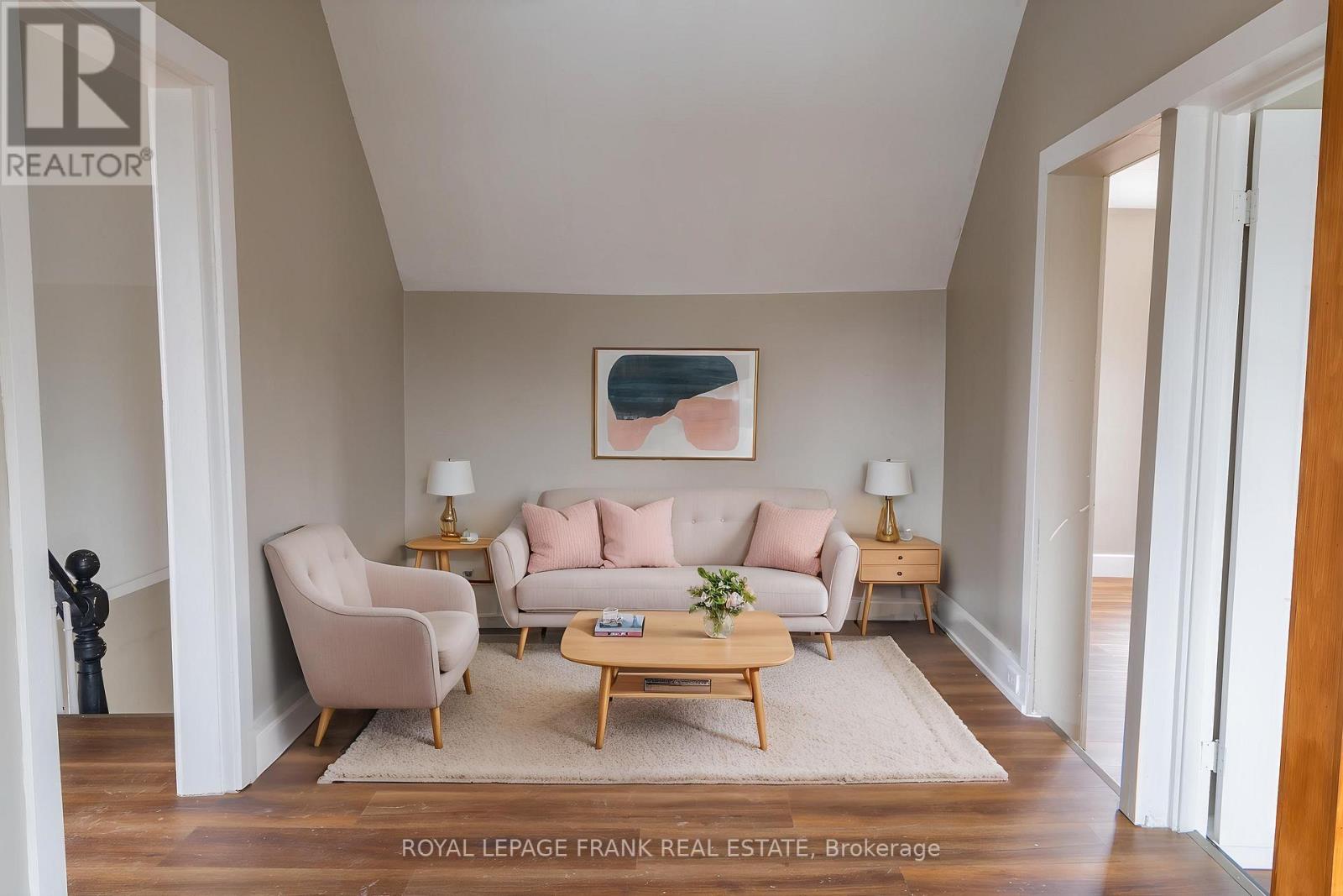 Upper - 39 Glenelg Street E, Kawartha Lakes, Ontario  K9V 1Y9 - Photo 16 - X12982398