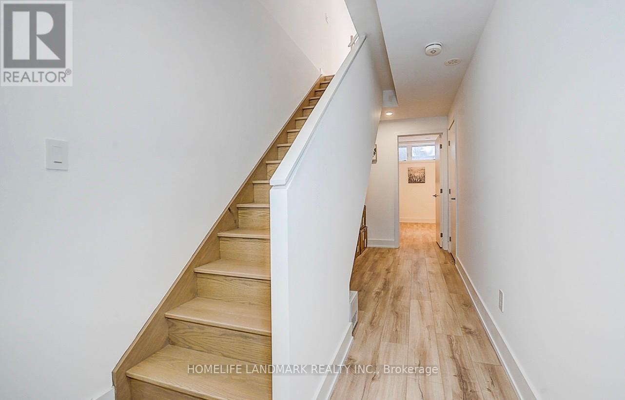 27 Chestnut Court, Aurora, Ontario  L4G 4A4 - Photo 38 - N12983030